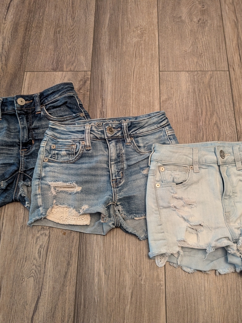 American Eagle Bundle Of 3 Pairs Women’s Distressed Denim Shorts